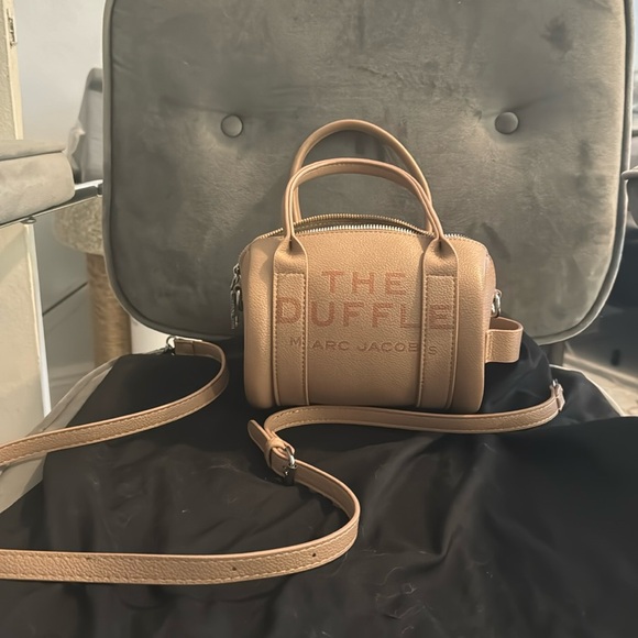 Marc Jacob’s The Duffle Bag - Picture 1 of 3